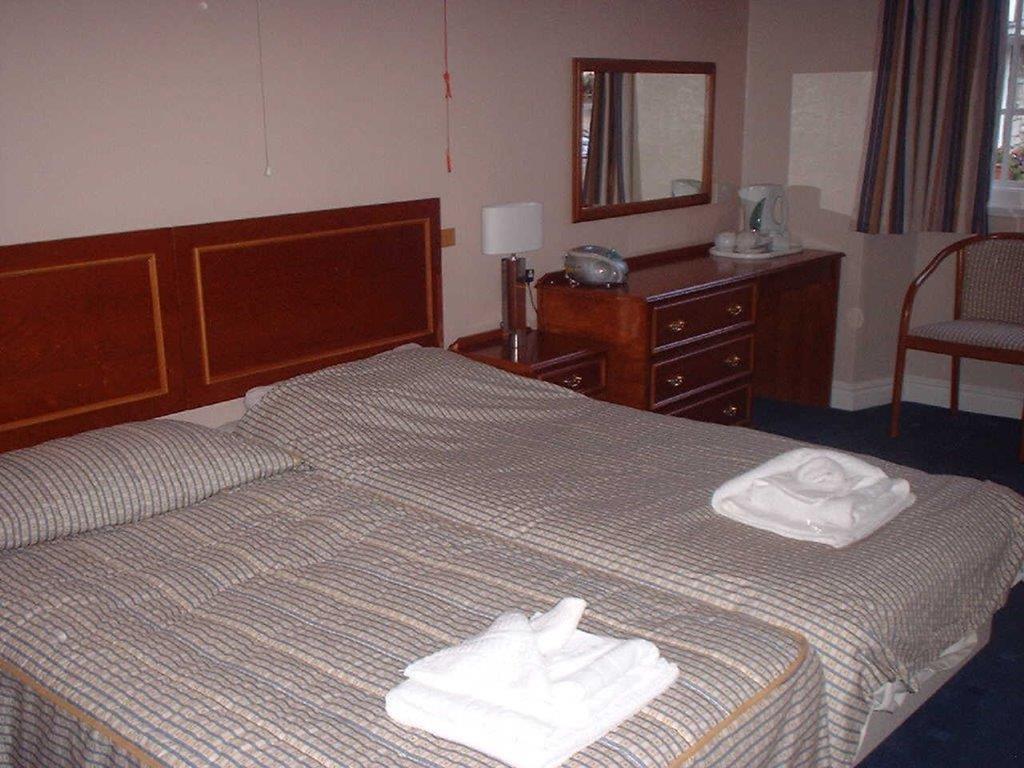 Lambert Manor Hotel Grange-over-Sands Zimmer foto